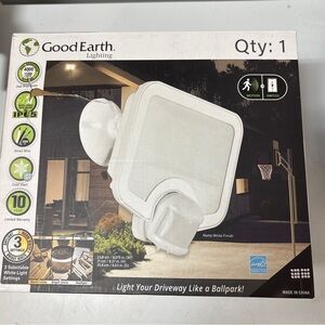 Good Earth Lighting Matte White LED Outdoor Motion Flood Light